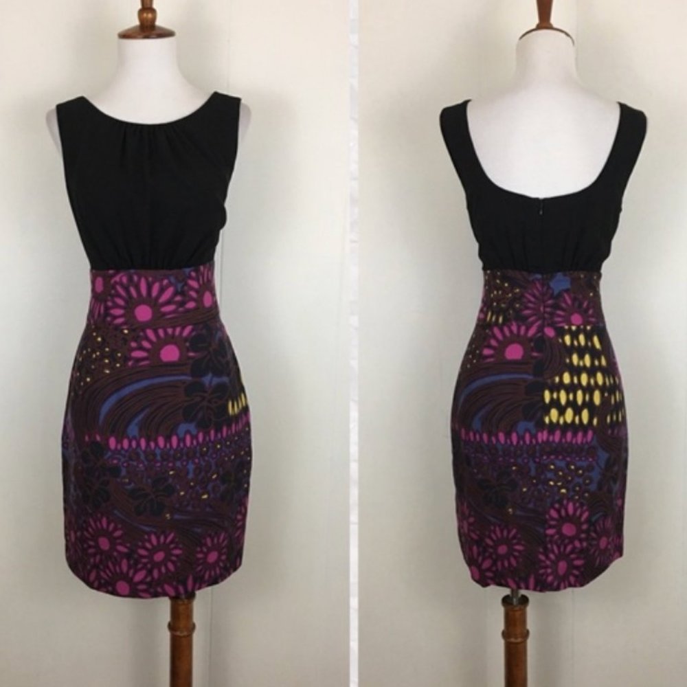 TRINA TURK Sleeveless Crew Neck Sheath Dress - 0